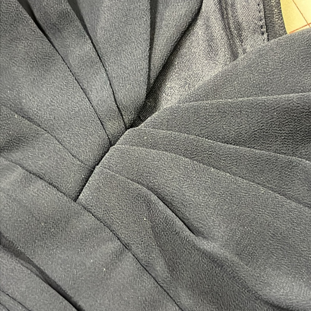 LULU'S Bridesmaid Prom Guest "Leading Role" Navy Blue V-Plunge Pleated Gown SZ M - Picture 12 of 15